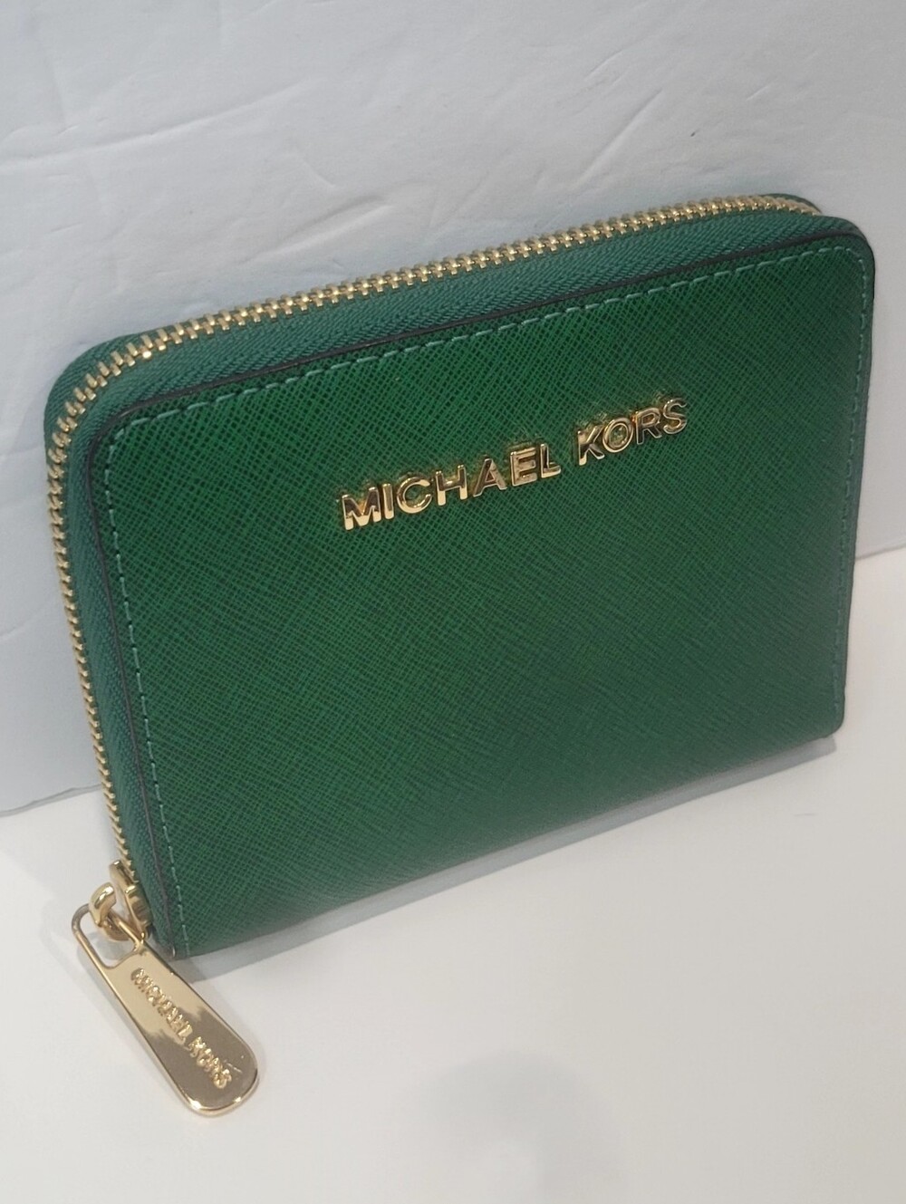 Michael Kors Green Zip-Around Leather Wallet Saffiano Leather Like New - Picture 3 of 12